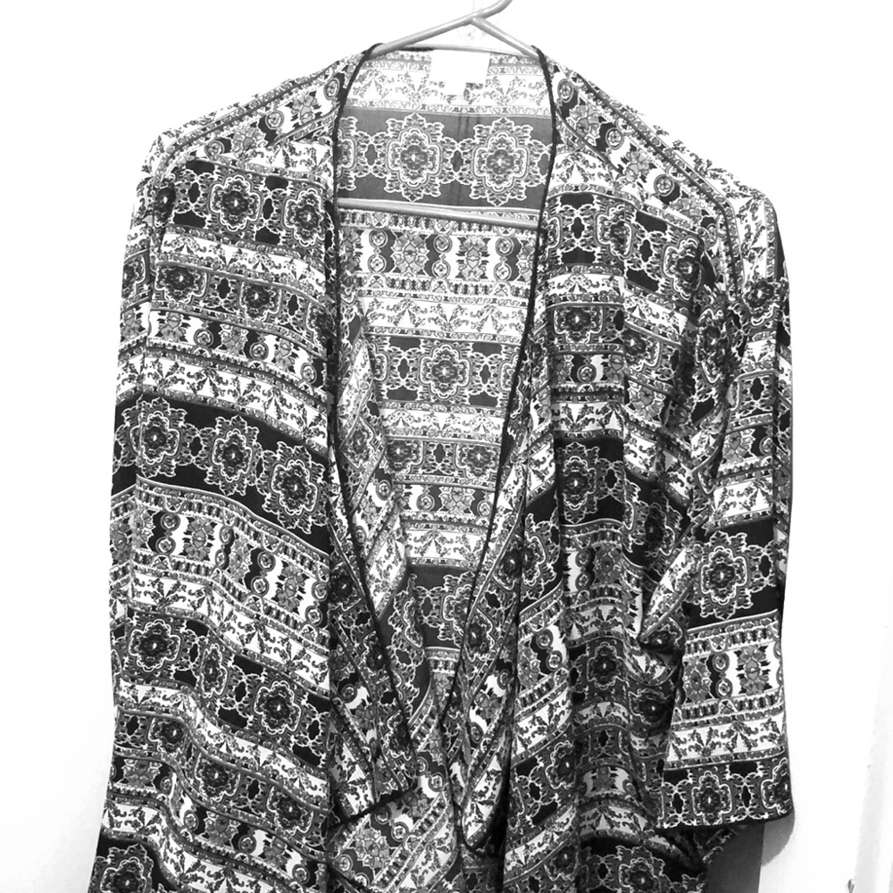 LuLaRoe Shirley